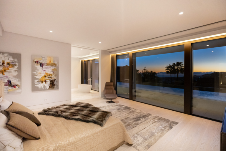 Luxury Smart Lighting USA: The Definitive Guide to High-End Systems